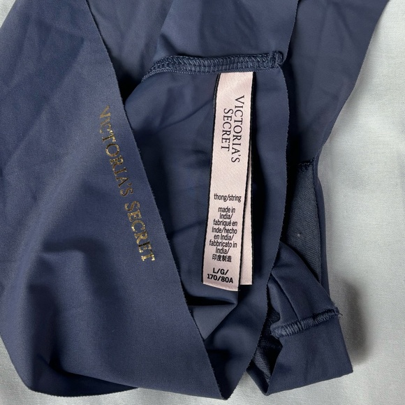 NWOT Victoria's Secret Body Thong - Picture 5 of 5